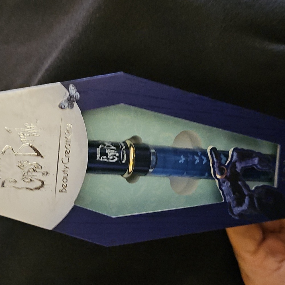 Tim Burton's Corpse Bride "I Do: Vows" pH Lip Oil - Picture 11 of 17